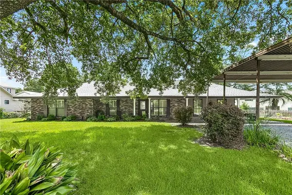 20257 Lynda Drive, Springfield, LA 70462