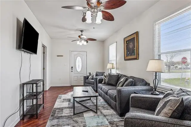 419 W Saint Bernard Highway, Chalmette, LA 70043 - #2