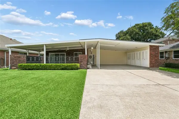69 Derbes Drive, Gretna, LA 70053