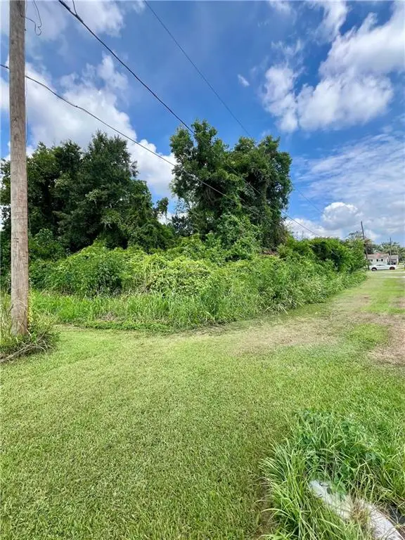 E Third Street, Belle Chasse, LA 70037