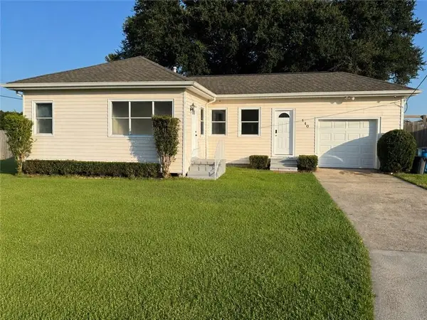 140 St. Charles Place, Hahnville, LA 70057