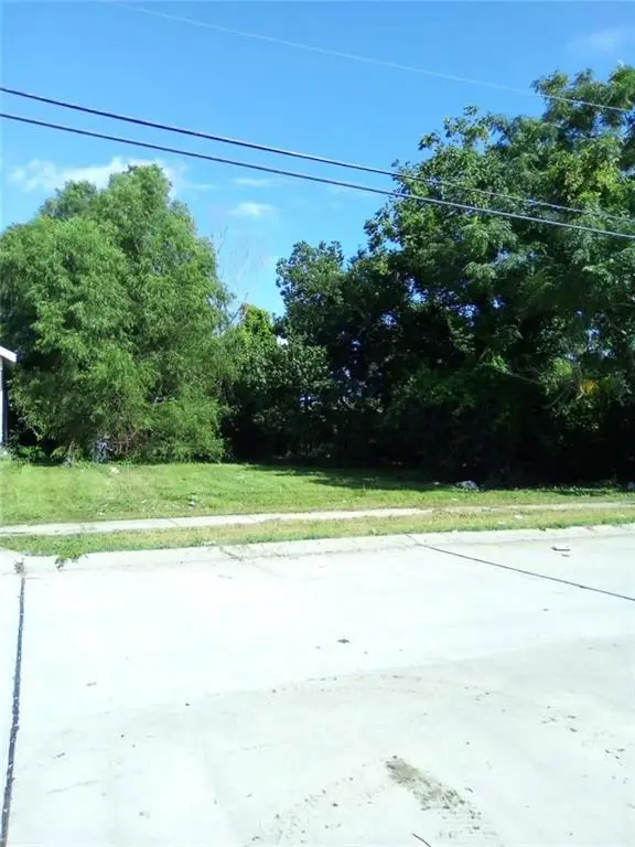 2326 Lamanche Street, New Orleans, LA 70117