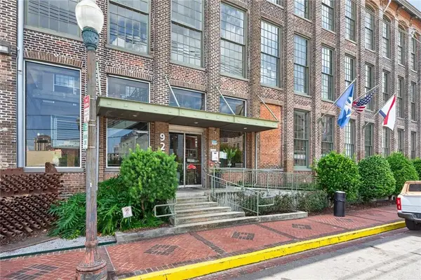 920 Poeyfarre Street #241, New Orleans, LA 70130