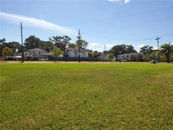 500-502 Andrews Avenue, Metairie, LA 70005