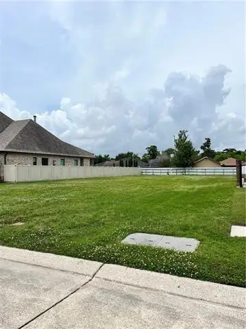 3104 Rue Marcelle Drive, Meraux, LA 70075