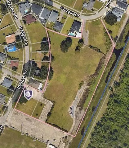 815 Badger Drive, Arabi, LA 70032