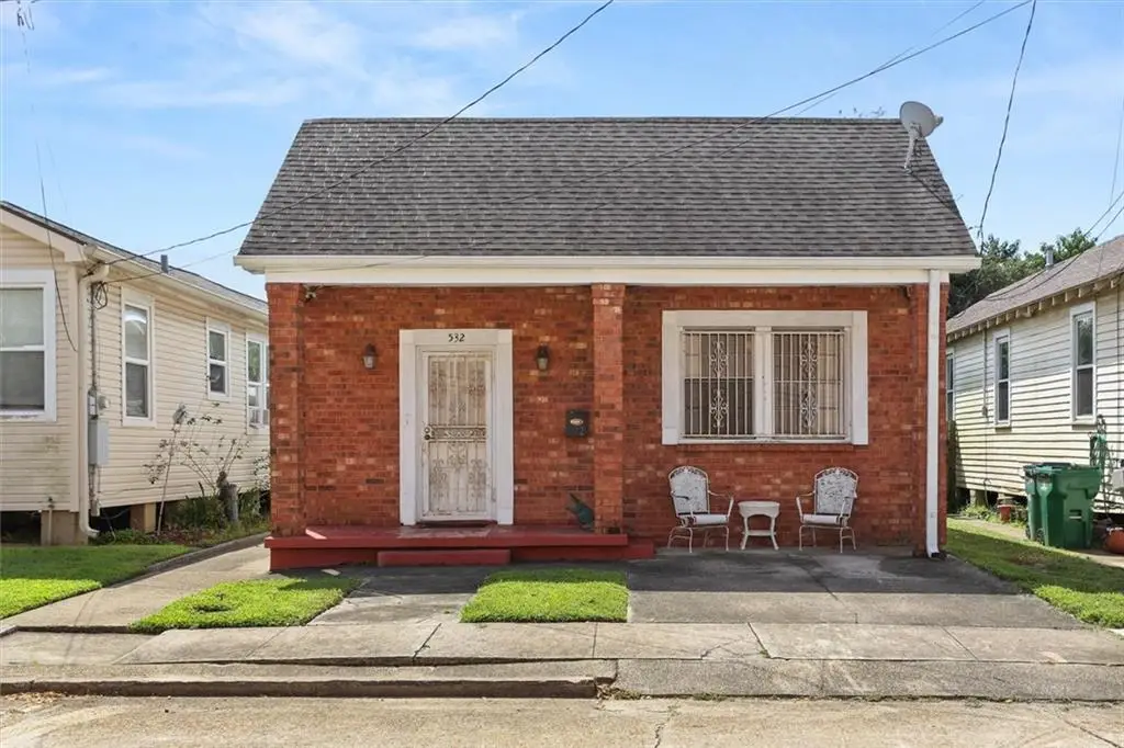532 8th Street, Gretna, LA 70053 - #1