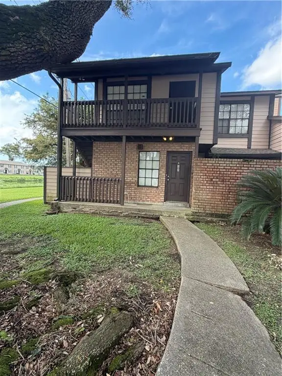 742 Fairfax Drive #102, Gretna, LA 70056
