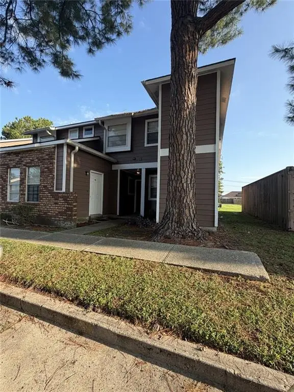 2425 Oxford Place #123, Gretna, LA 70056
