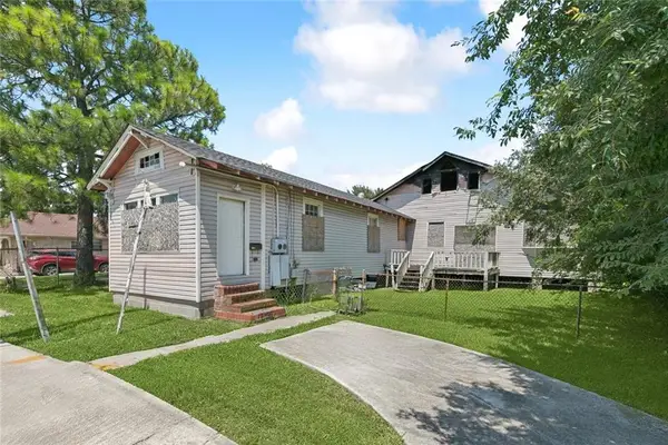 8915 S Claiborne Avenue, New Orleans, LA 70118