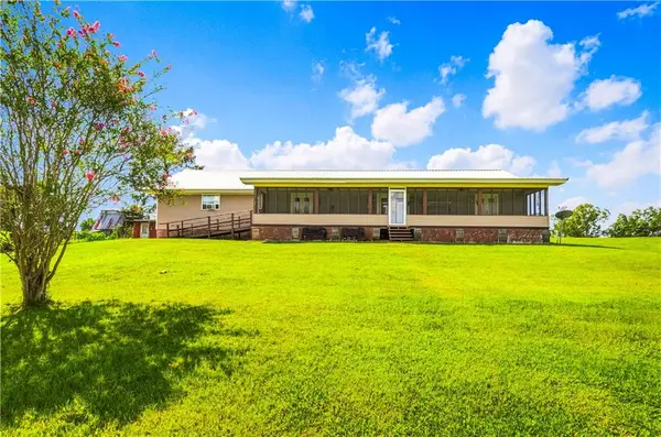 229 Happy Trails Lane, Marksville, LA 71351