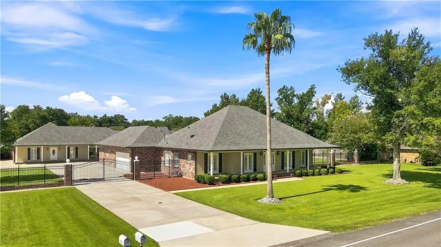 4024 Country Drive, Bourg, LA 70343 - #2