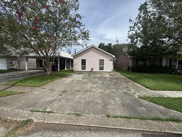 2014 E Parlange Street, Gonzales, LA 70737 - #1
