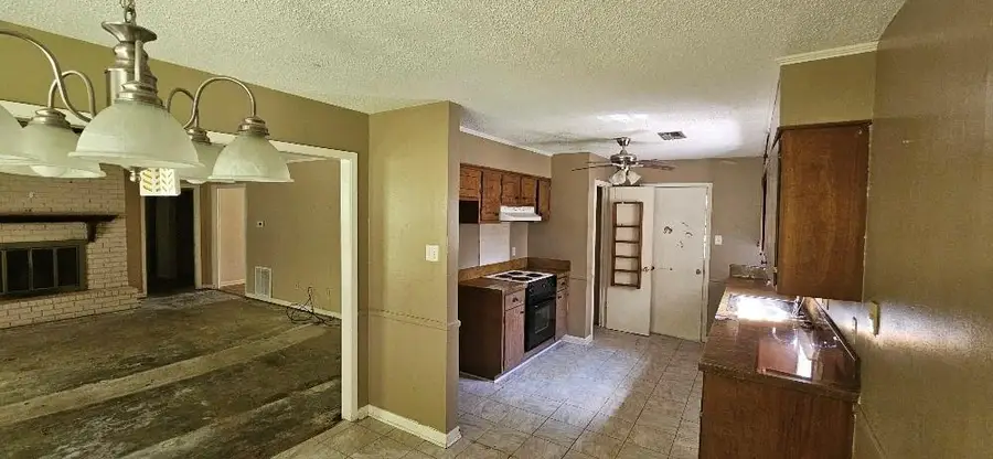 107 Rock Point Circle, Pineville, LA 71360 - #3
