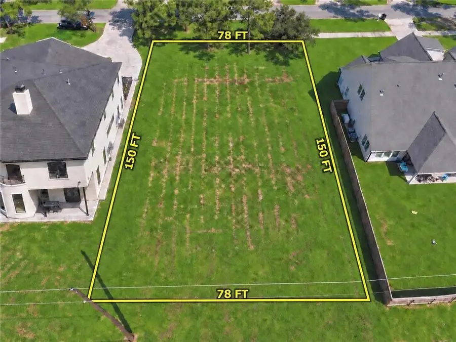 Colonial Club Drive, Harahan, LA 70123 - #3