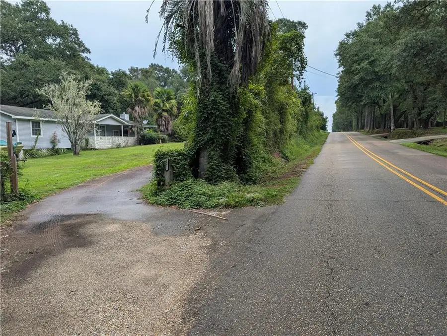 21231 Pat O'brien Road, Covington, LA 70433 - #2