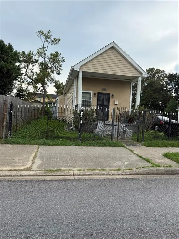3136 N Galvez Street, New Orleans, LA 70117