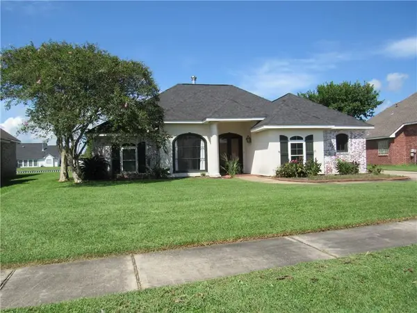 120 Oak Moss Drive, La Place, LA 70068