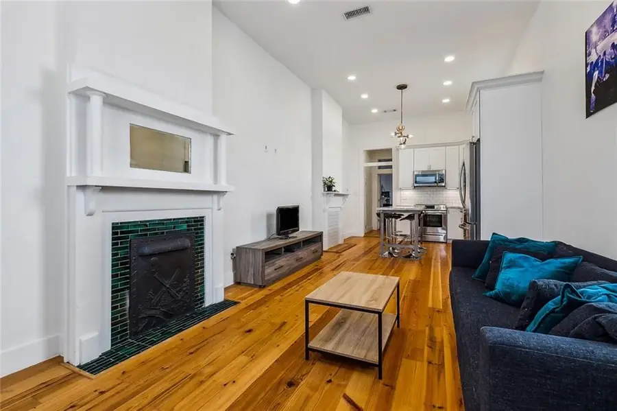 2604-06 Valence Street, New Orleans, LA 70115 - #2