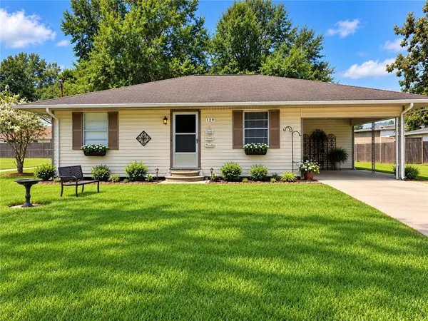 129 Burkley Street, Ville Platte, LA 70586