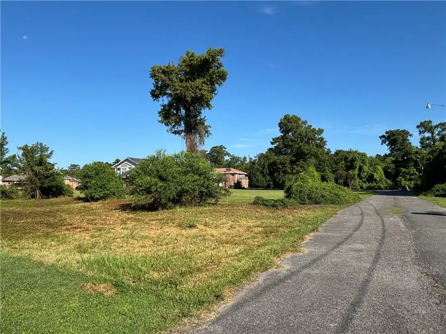 Broadway Avenue, Harvey, LA 70058 - #3