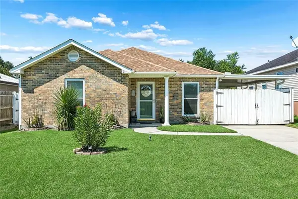 166 Star Place, Belle Chasse, LA 70037