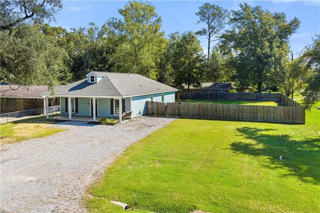 210 N 2nd Street, Ponchatoula, LA 70454 - #1