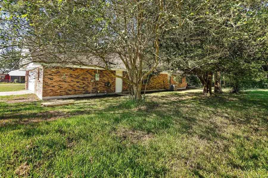 1011 W 10th Street, Bogalusa, LA 70427 - #3