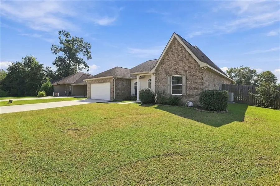 29800 Atlanta Street, Albany, LA 70711 - #2