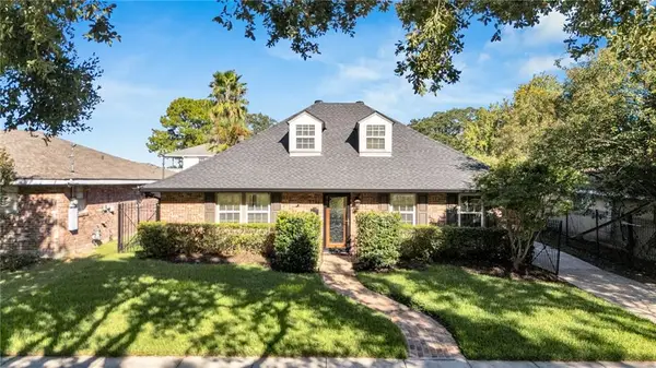 6143 Charlotte Drive, New Orleans, LA 70122