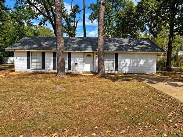 95 Aurora Drive, Pineville, LA 71360