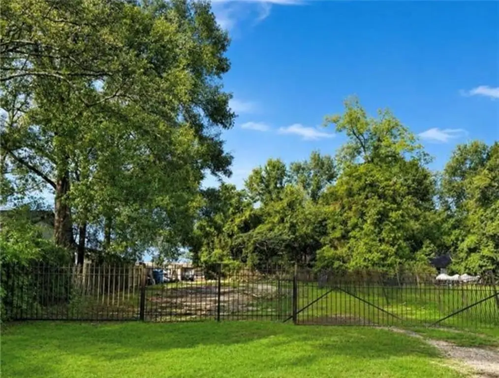 809 W 22nd St Street, Covington, LA 70433 - #1