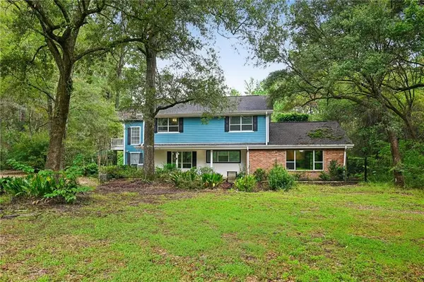 725 Dove Park Road, Covington, LA 70433