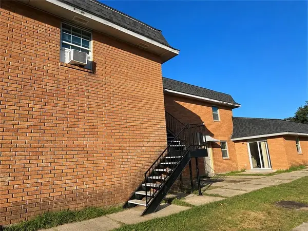 6800 W Coronet Court, New Orleans, LA 70126