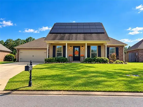 324 Shadow Creek Avenue, Pineville, LA 71360