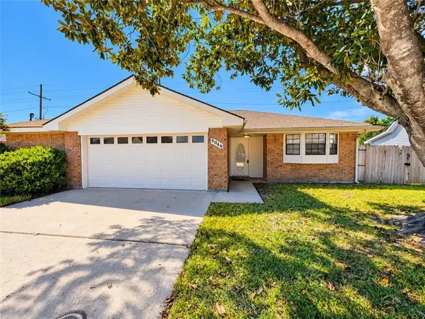 2048 Saulet Place, Harvey, LA 70058