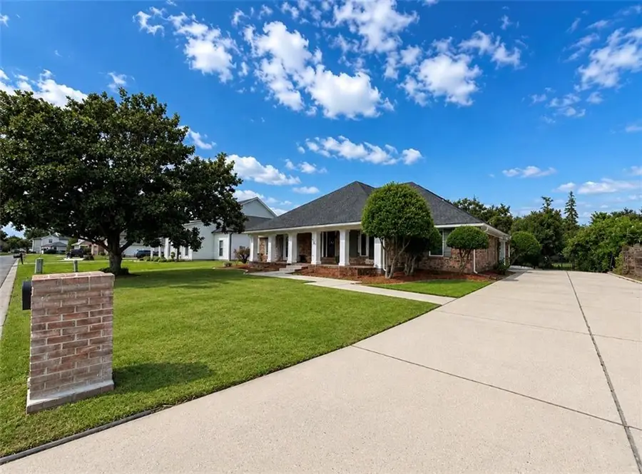 3521 Lake Palourde Drive, Harvey, LA 70058 - #2