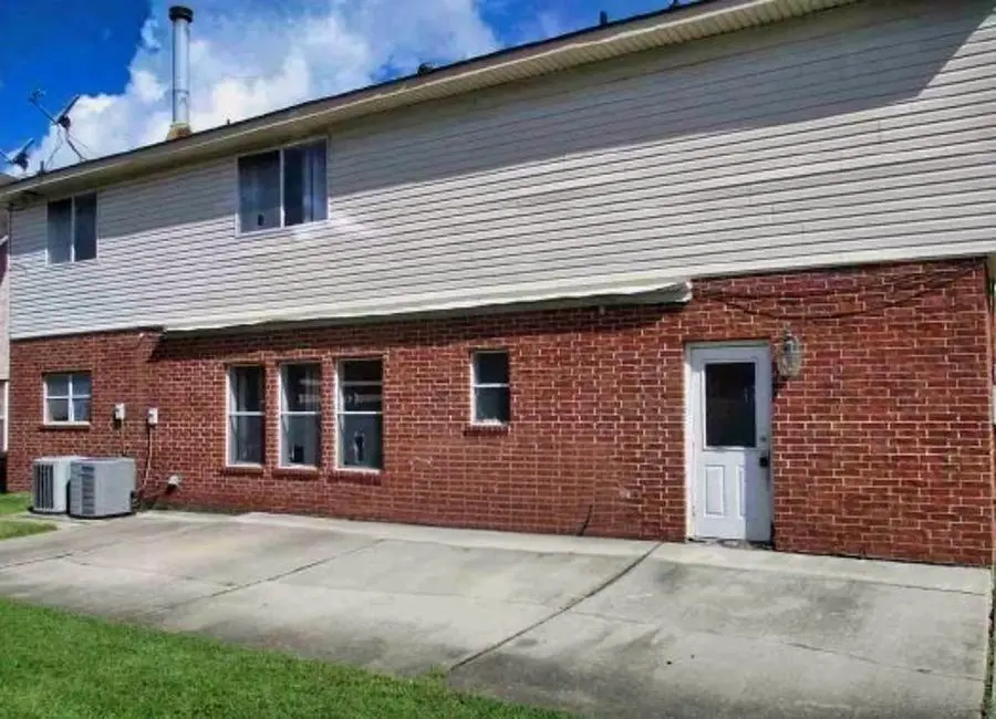 1232 N Wyndham Drive, Gretna, LA 70056 - #3