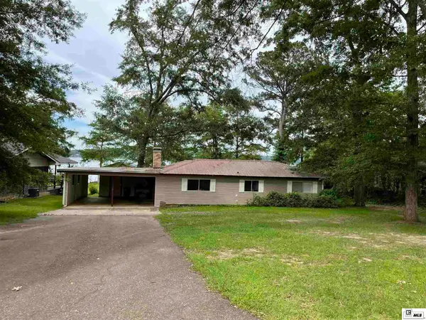1049 Scotts Hideaway Road, Farmerville, LA 71241-0000