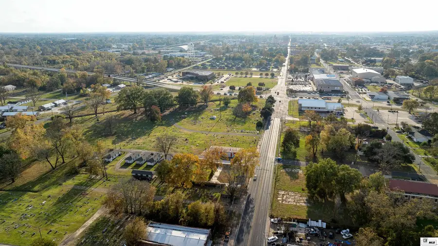 1904 1/2 Desiard Street, Monroe, LA 71201 - Image #2