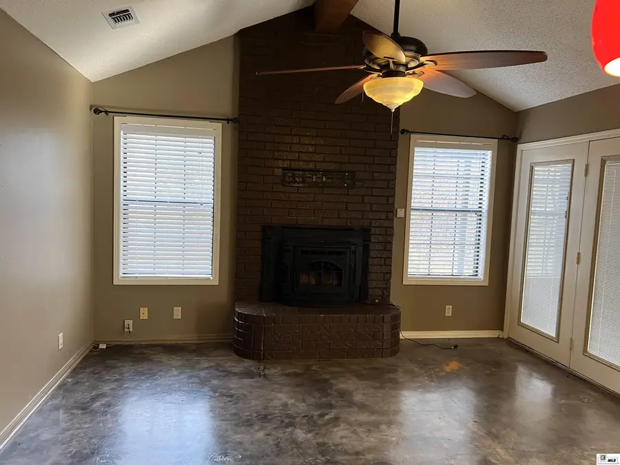 355 Dogwood Heights Drive, Eros, LA 71238 - Image #2