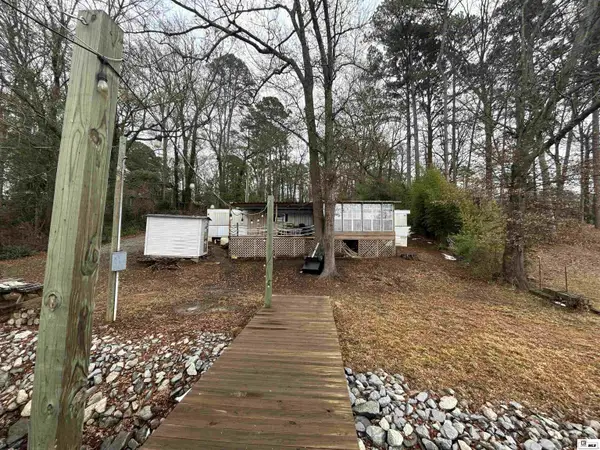 99 N Lakeview Drive, Farmerville, LA 71241