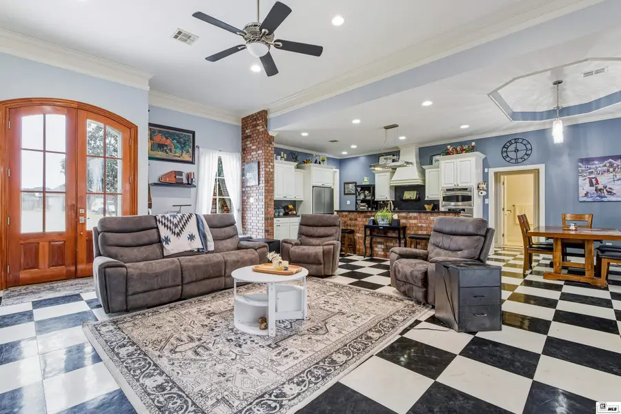 317 Raymond Drive, Monroe, LA 71203 - #3