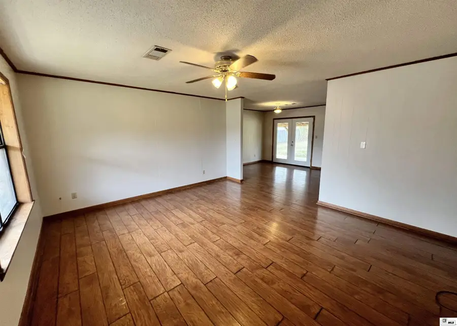 704 Oak Street, Oak Grove, LA 71263 - #2