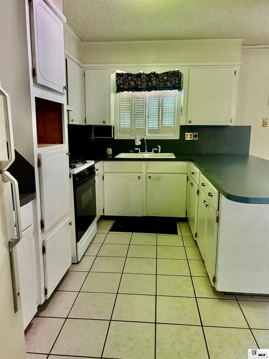 1800 Medra Drive, Monroe, LA 71202 - #3