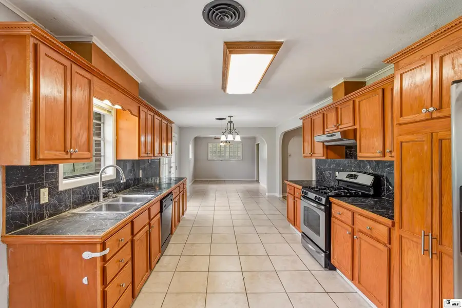 122 Westchester Drive, Monroe, LA 71203 - #3