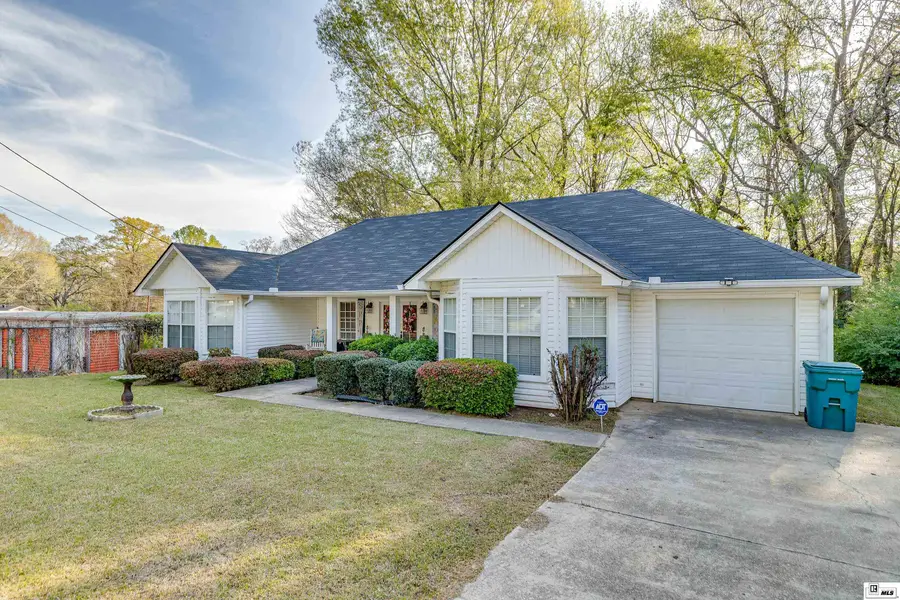 916 Buatt Street, Bastrop, LA 71220 - #2