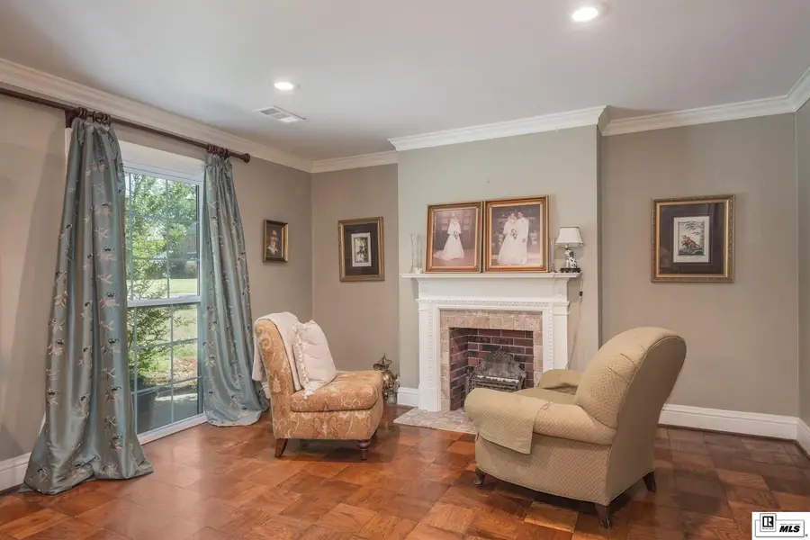 3812 Scenic Drive, Monroe, LA 71201 - #2