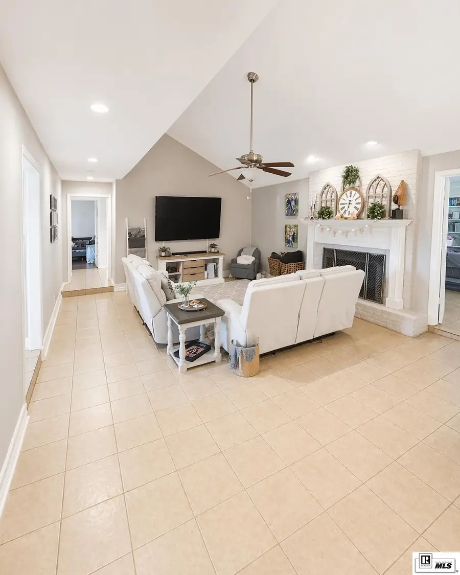 2215 Valencia Street, Monroe, LA 71201 - #3