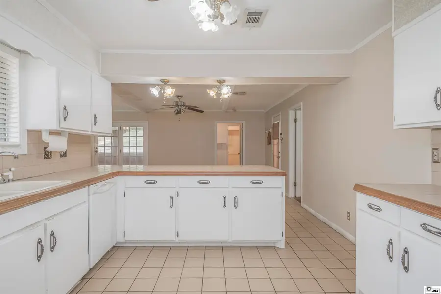 1006 Roselawn Avenue, Monroe, LA 71201 - #3